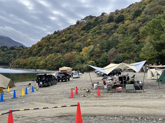 湖畔サイトの様子２