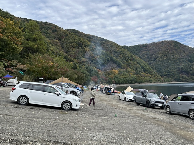 湖畔サイトの様子１